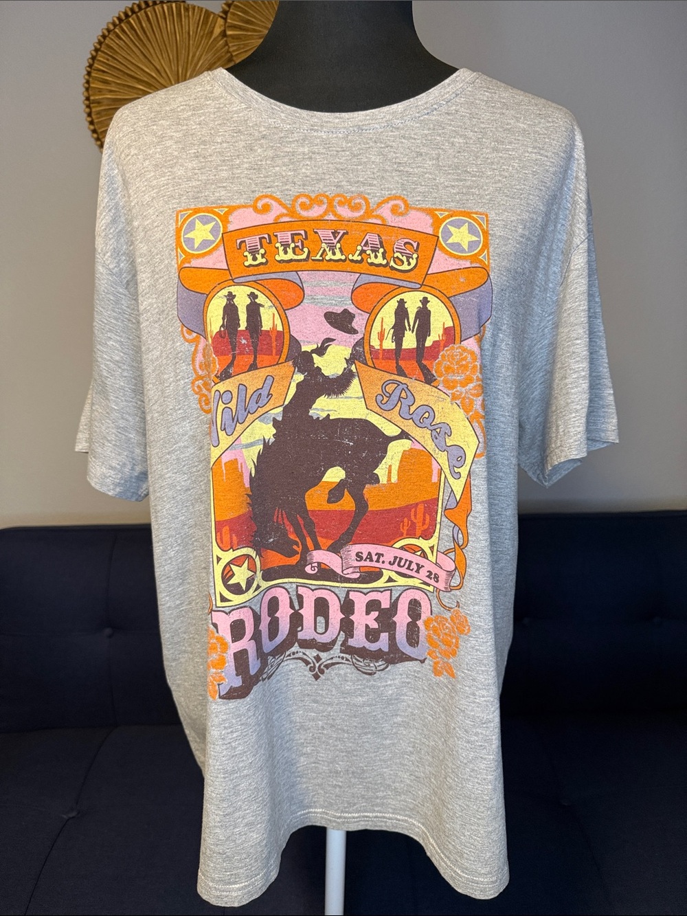 Rebellious One Gray Texas Rodeo Wild Rose Western Horse Graphic Tee size XL